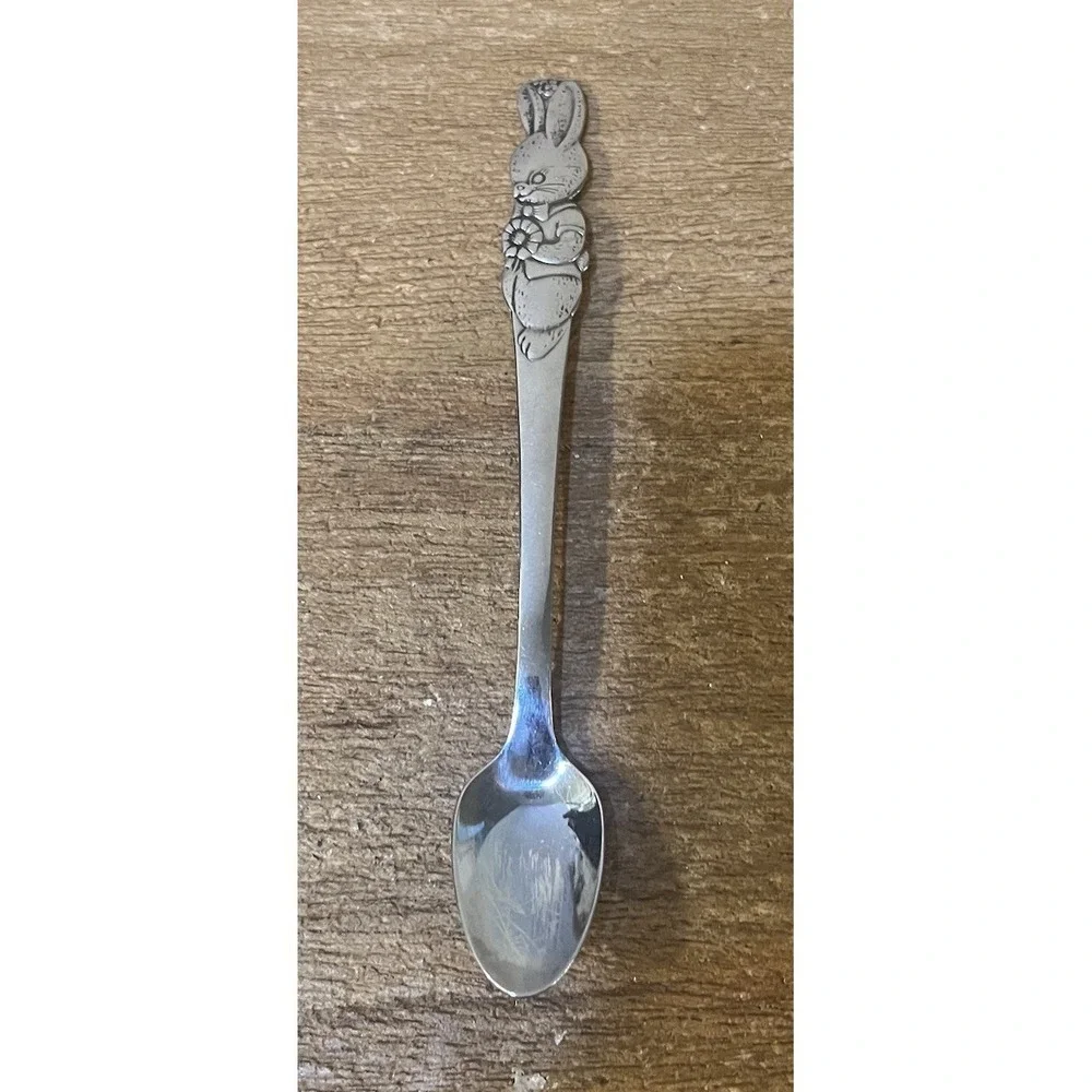 Oneida Peter Rabbit Community Stainless Child Baby Spoon Lot of 3 Bunny Flatware